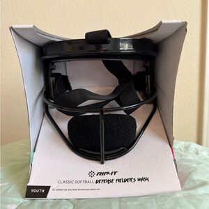 NWT Rip-It Black Softball Fielder's Mask Youth Size